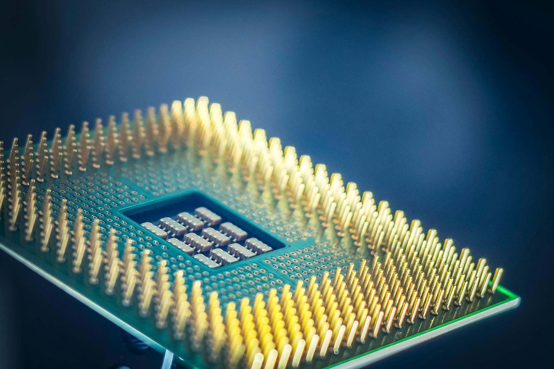 Cerebras Systems wafer-scale AI processor chip technology