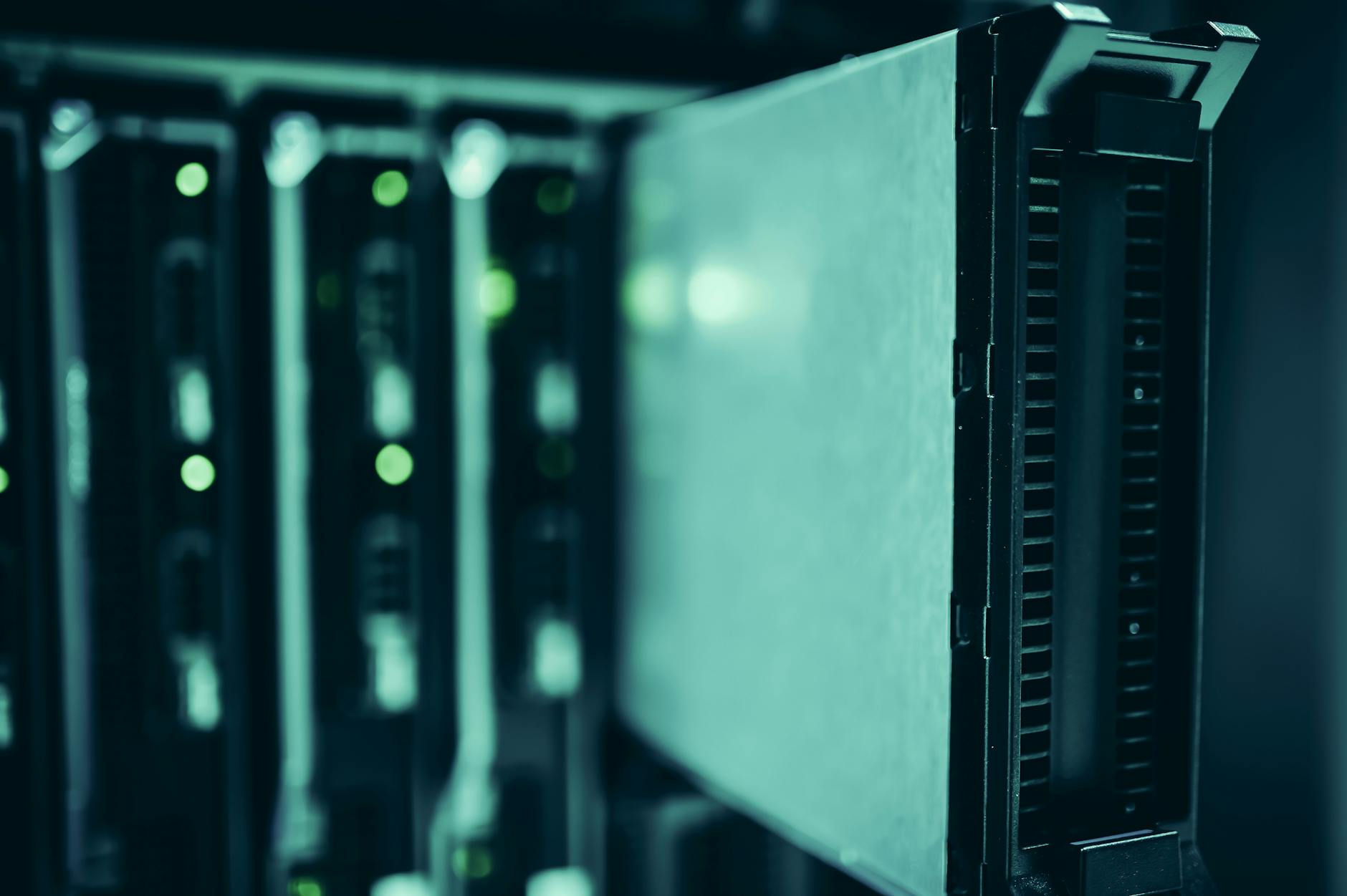 Kioxia Dell 9.8PB flash server pairs 40 245.76TB SSDs in a 2U PowerEdge design aimed at AI and dense enterprise storage workloads.