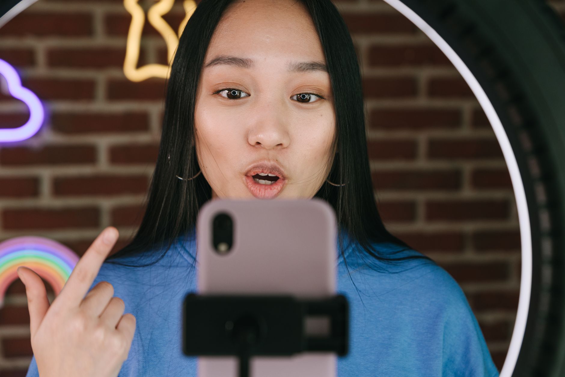AI-generated influencers test Australia's ad disclosure rules
